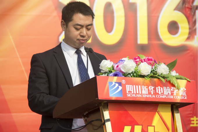 以優(yōu)生優(yōu)干為榜樣，做最優(yōu)秀的自己