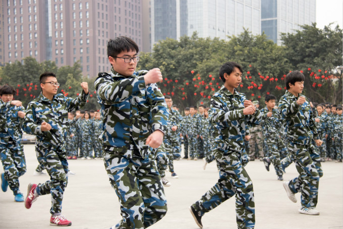 軍訓(xùn)會操表演，青春與奮進(jìn)的完美結(jié)合！