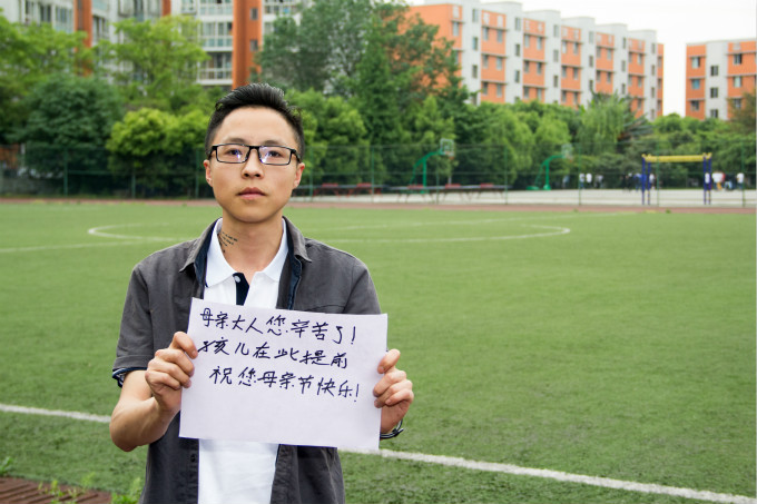 在母親節(jié)來臨之際，他們有些話想對母親說