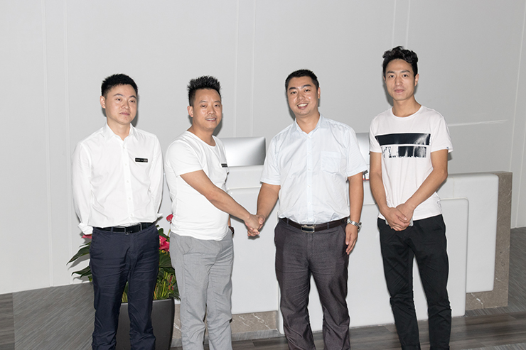 與智能握手，四川新華電腦學(xué)院學(xué)子企業(yè)參觀行